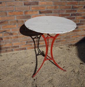 Frans-bistro-tafeltje-ijzer-Antique-French-round-iron-bistro-garden-table